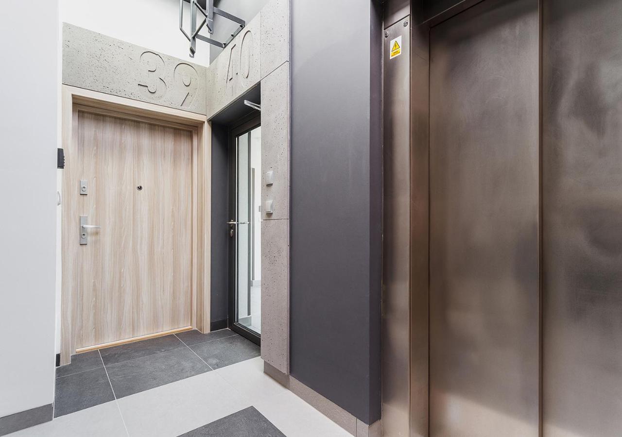 Aaron Aparthotel Краків Екстер'єр фото