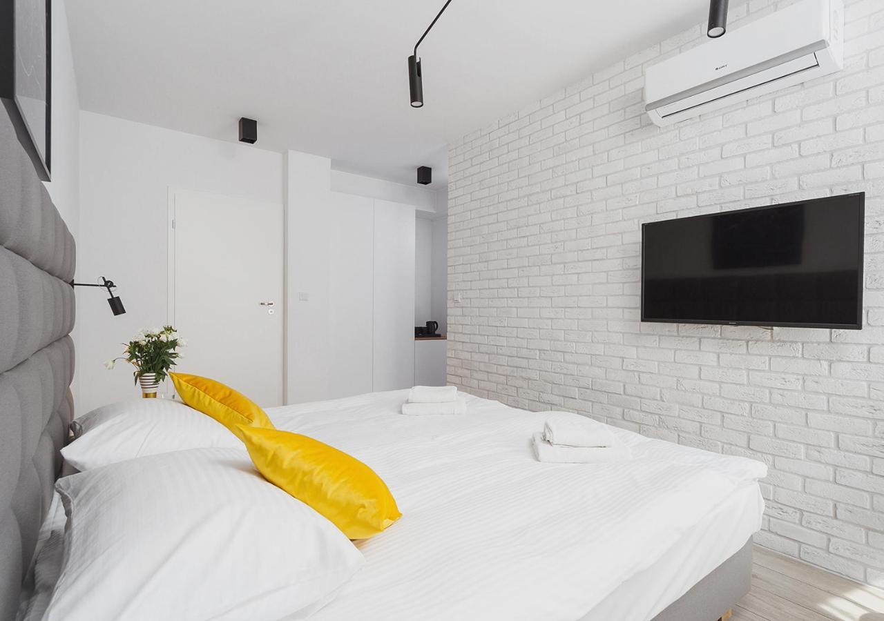 Aaron Aparthotel Краків Екстер'єр фото